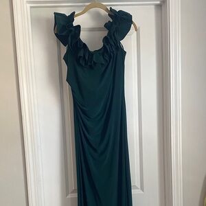 Elegant Green Ruffle Dress; Size 16 (fits like a
14/16)